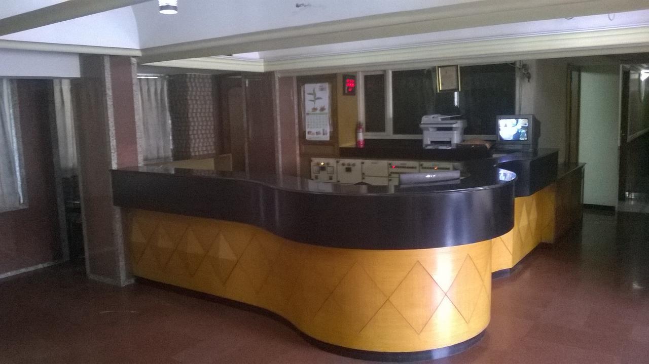 Hotel Unnati Ахмедабад Екстер'єр фото